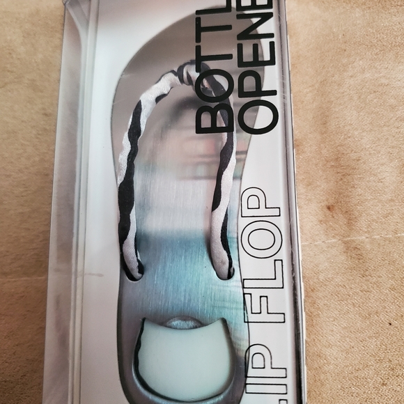NWOT Flip Flop Bottle Opener - Zebra  by Wild Eye Designs - Picture 3 of 4